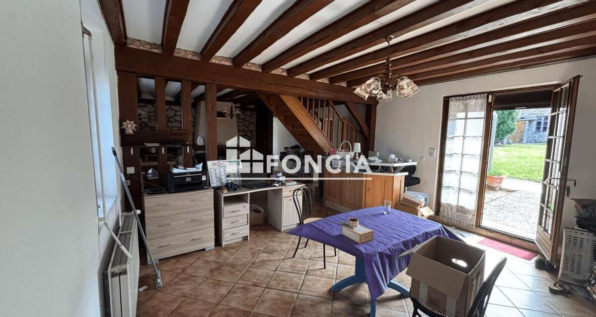 Maison à SAINT-ETIENNE-SOUS-BAILLEUL