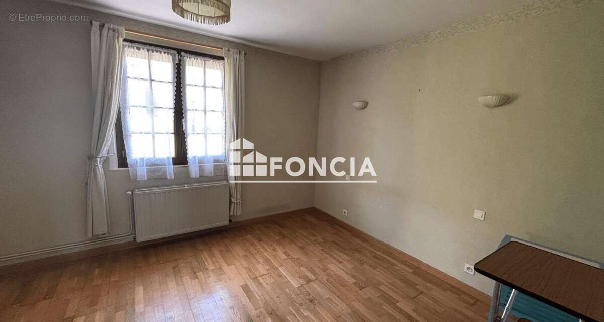 Maison à SAINT-ETIENNE-SOUS-BAILLEUL