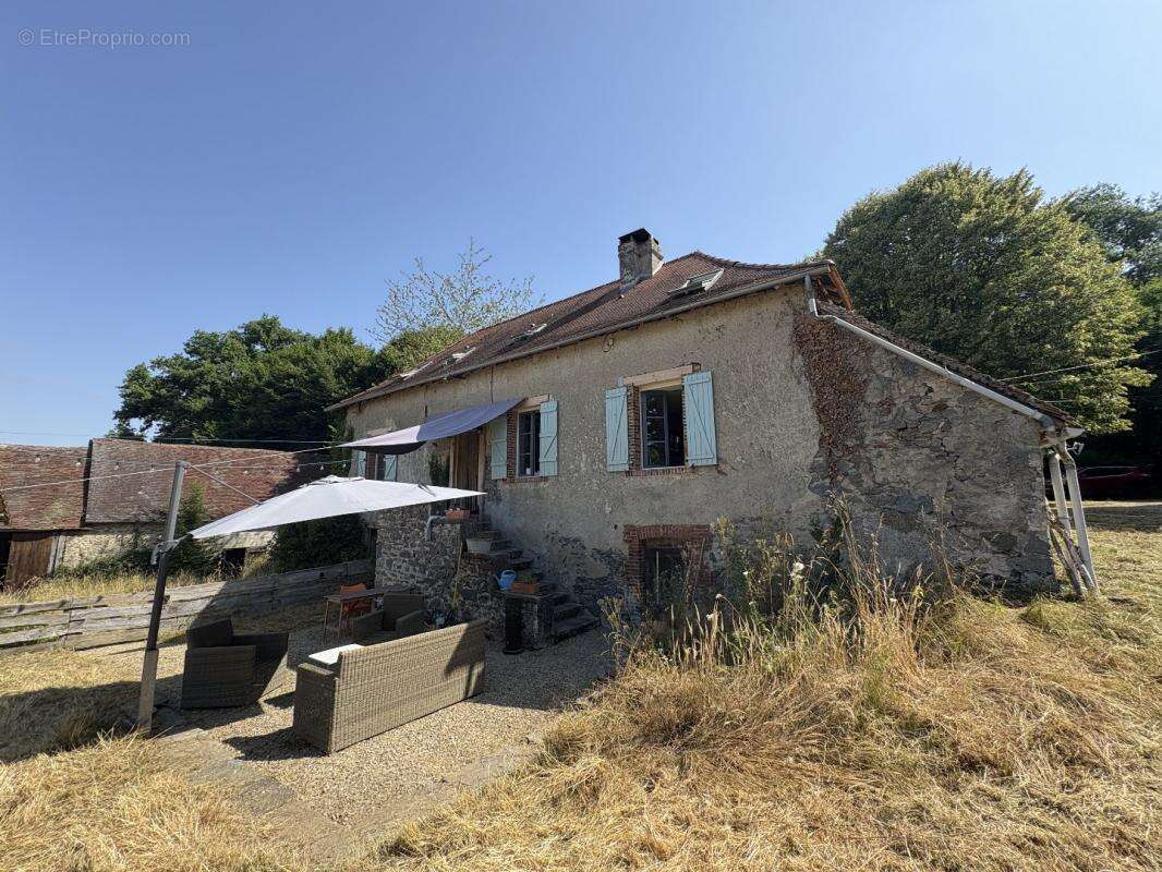 Maison à SAINT-JULIEN-LE-VENDOMOIS
