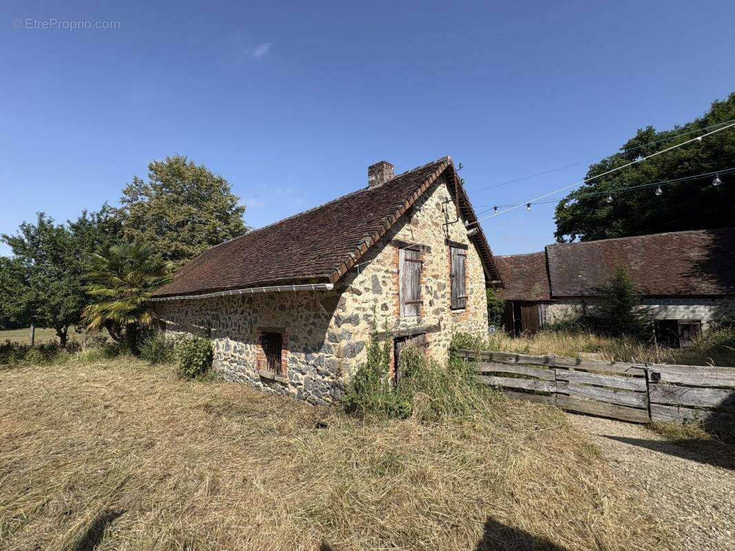 Maison à SAINT-JULIEN-LE-VENDOMOIS
