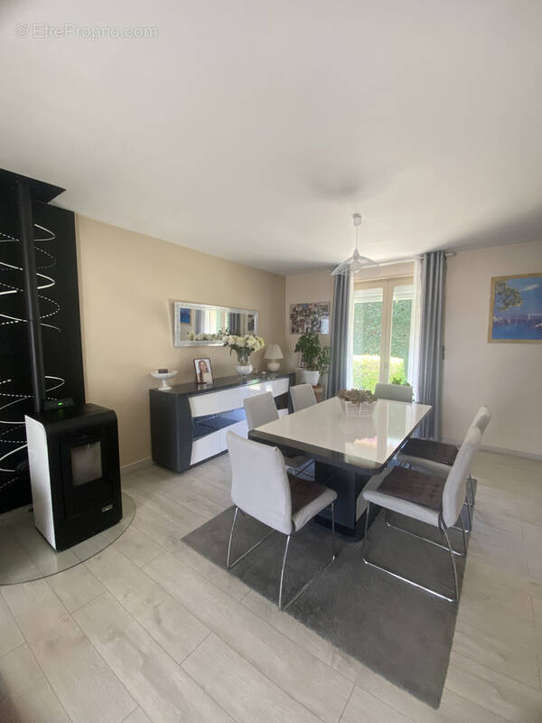 Maison à LA TALAUDIERE