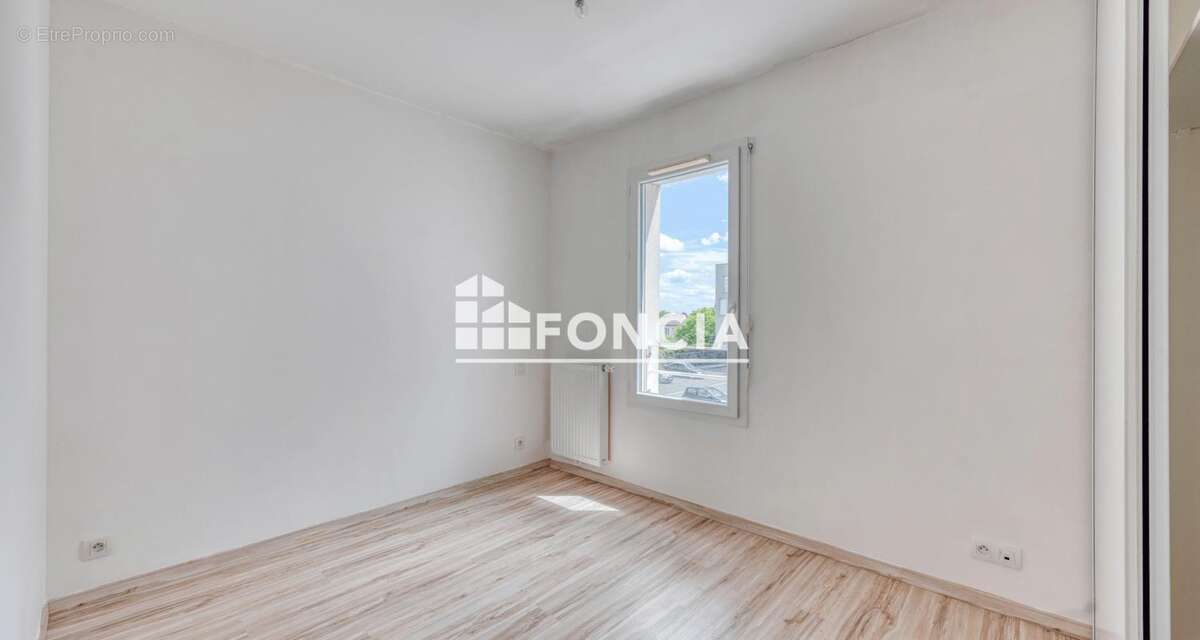 Appartement à VILLENAVE-D&#039;ORNON