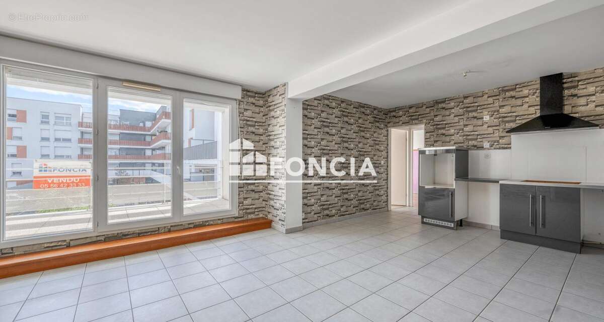 Appartement à VILLENAVE-D&#039;ORNON