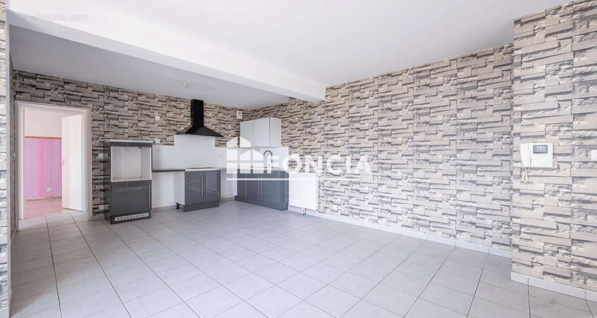 Appartement à VILLENAVE-D&#039;ORNON