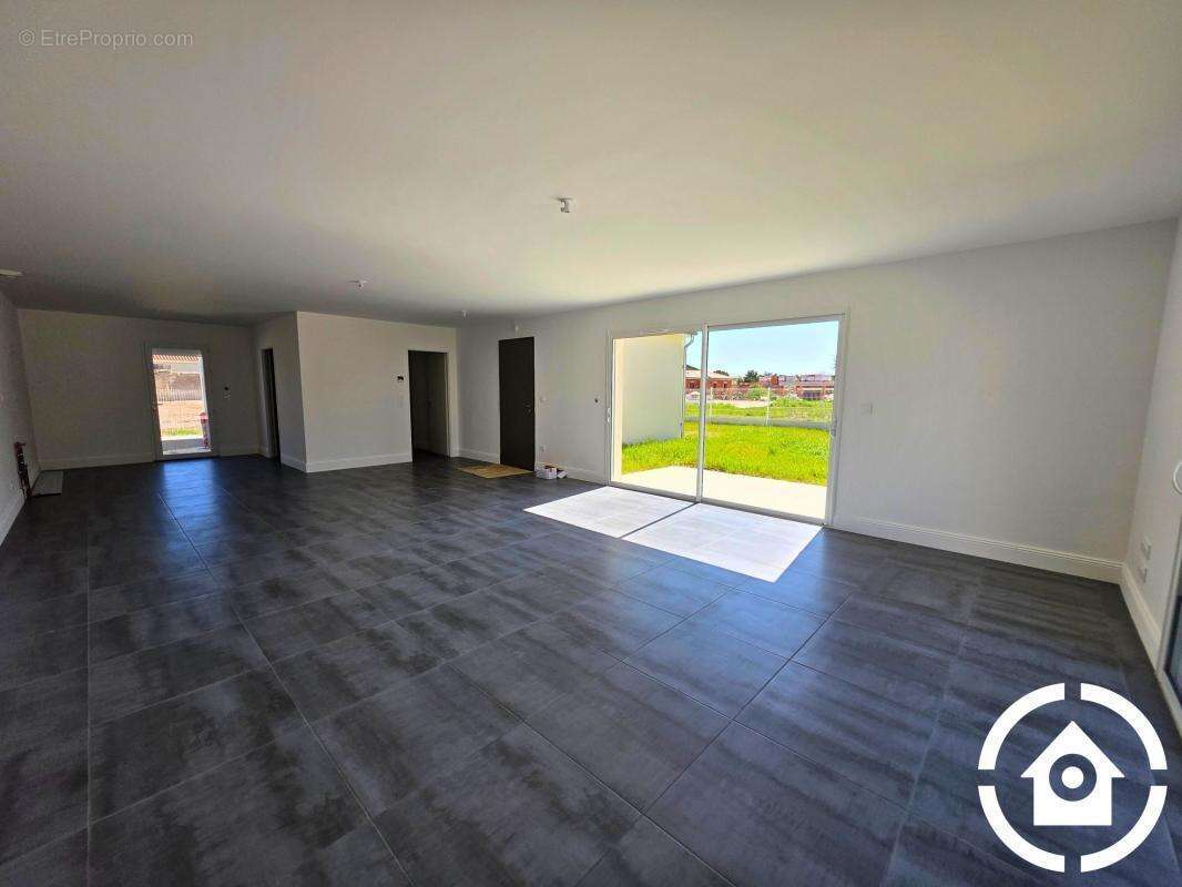 Maison à CHATEAUBERNARD