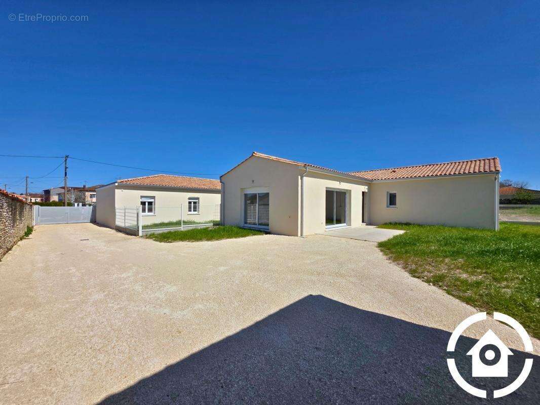 Maison à CHATEAUBERNARD