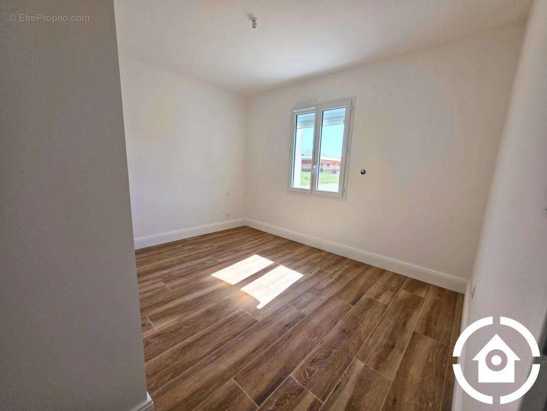 Maison à CHATEAUBERNARD