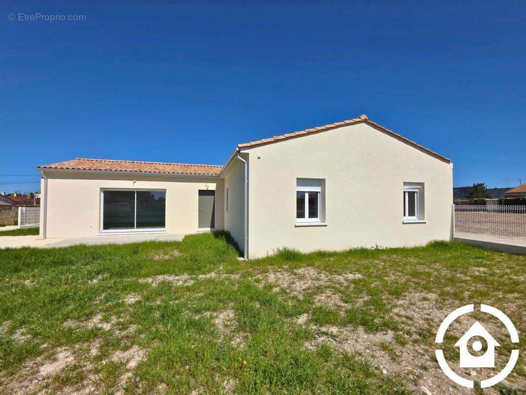 Maison à CHATEAUBERNARD