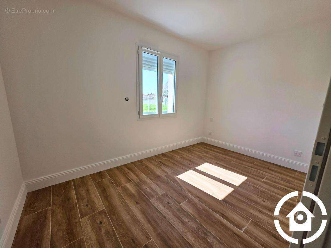 Maison à CHATEAUBERNARD