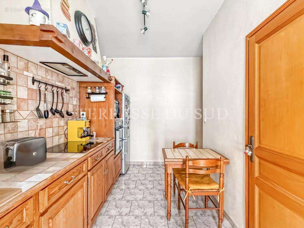 Appartement à MARSEILLE-5E