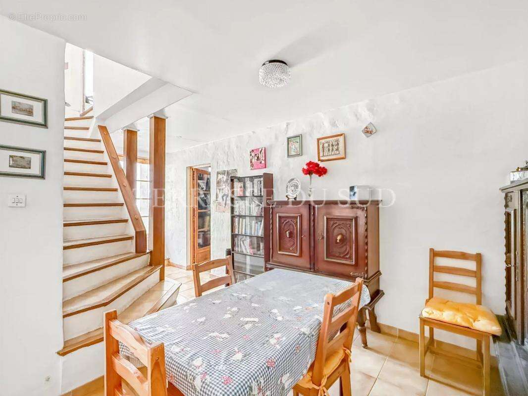Appartement à MARSEILLE-5E