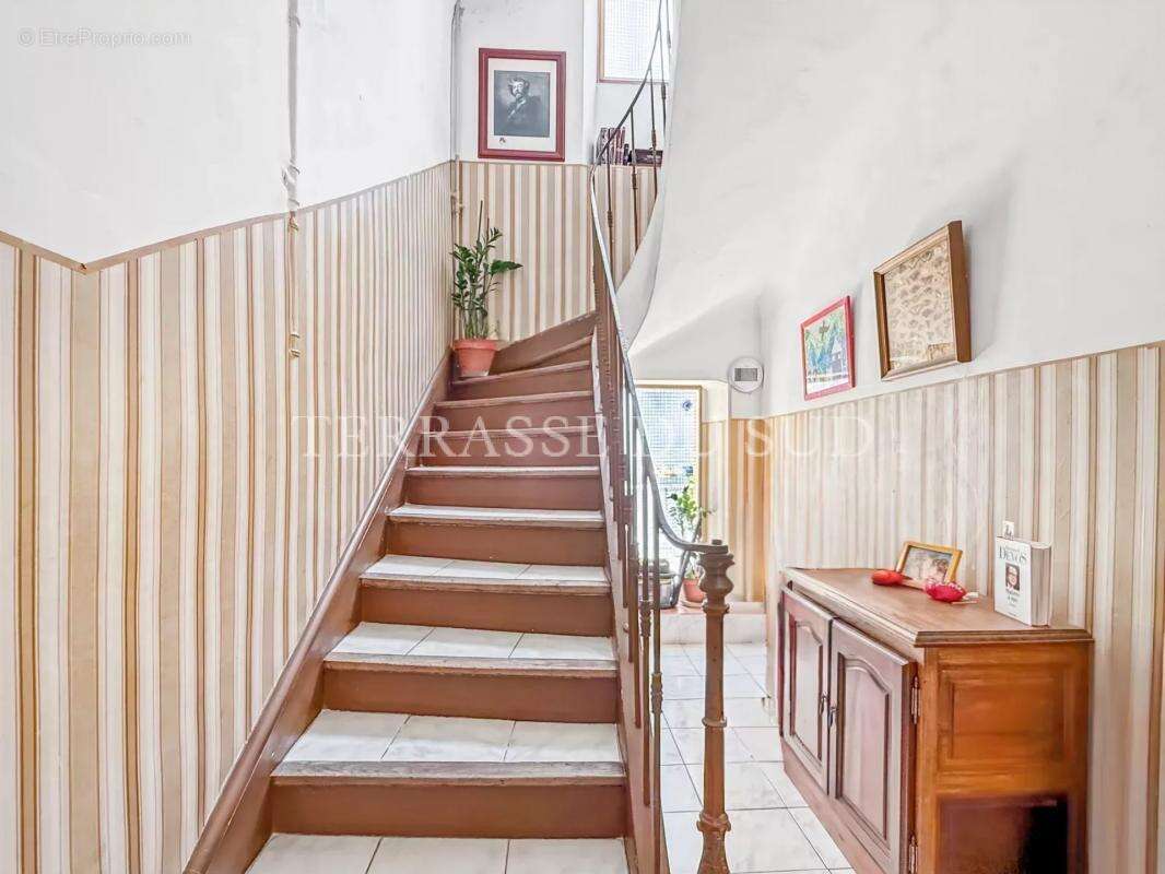 Appartement à MARSEILLE-5E