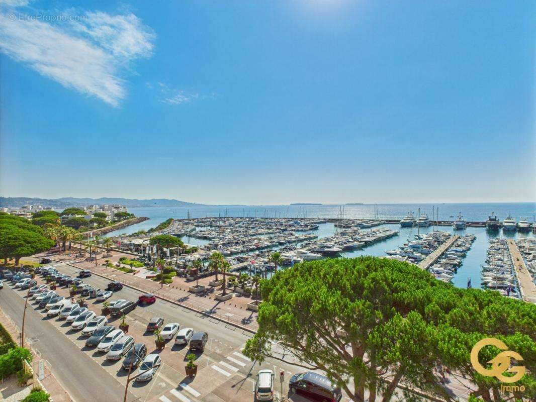 Appartement à MANDELIEU-LA-NAPOULE