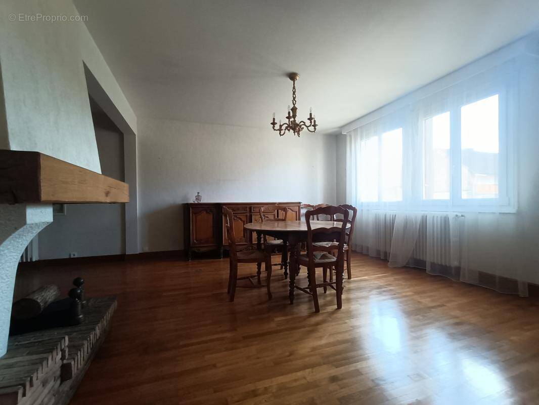 Maison à MAINVILLIERS