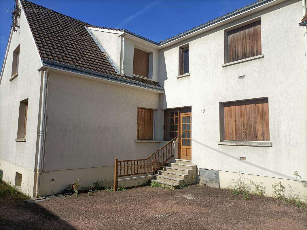 Maison à MAINVILLIERS