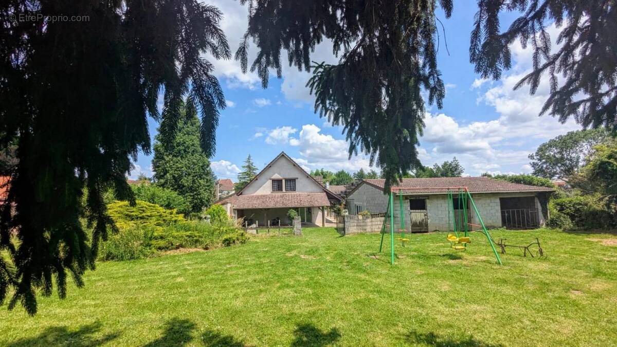 Maison à CHARREY-SUR-SAONE