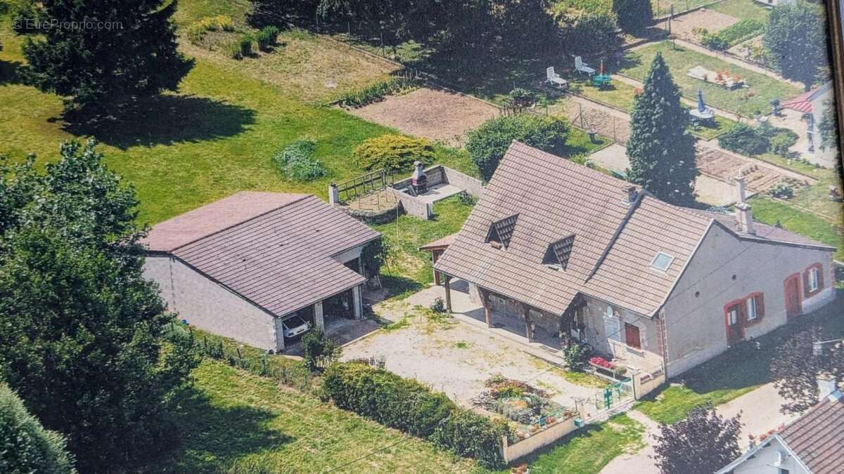 Maison à CHARREY-SUR-SAONE