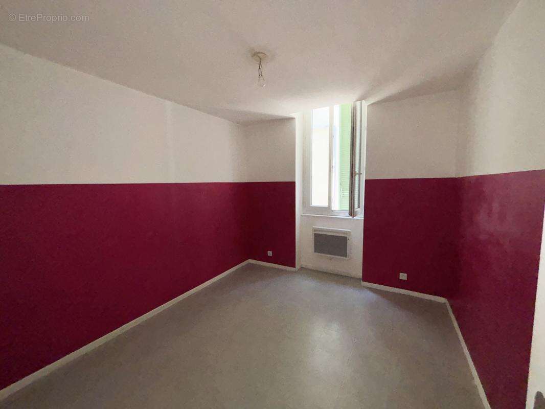 Appartement à ROQUEVAIRE
