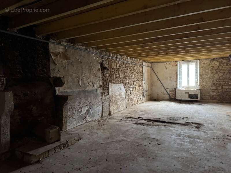 Maison à COUSANCES-LES-FORGES