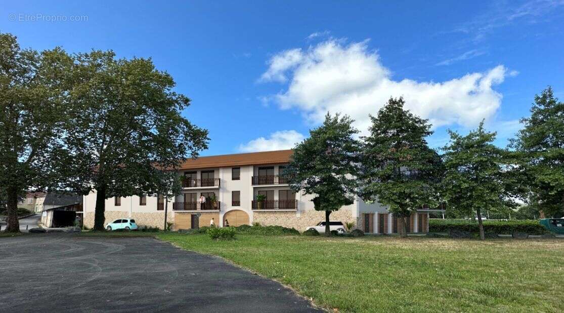 Appartement à LAROIN