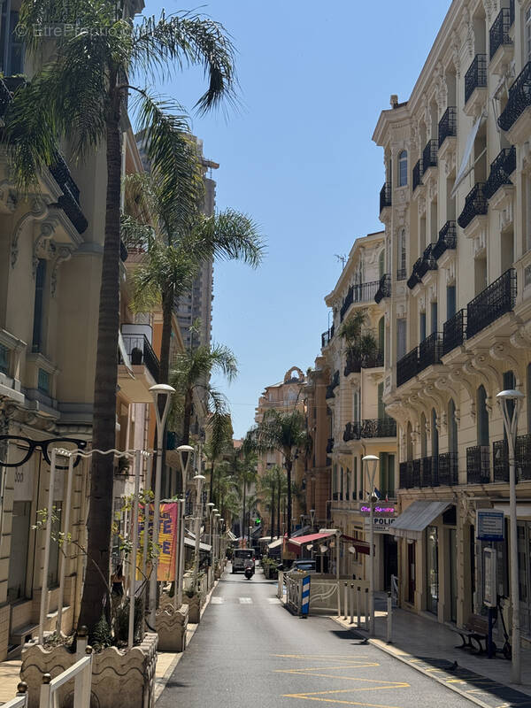 Commerce à BEAUSOLEIL