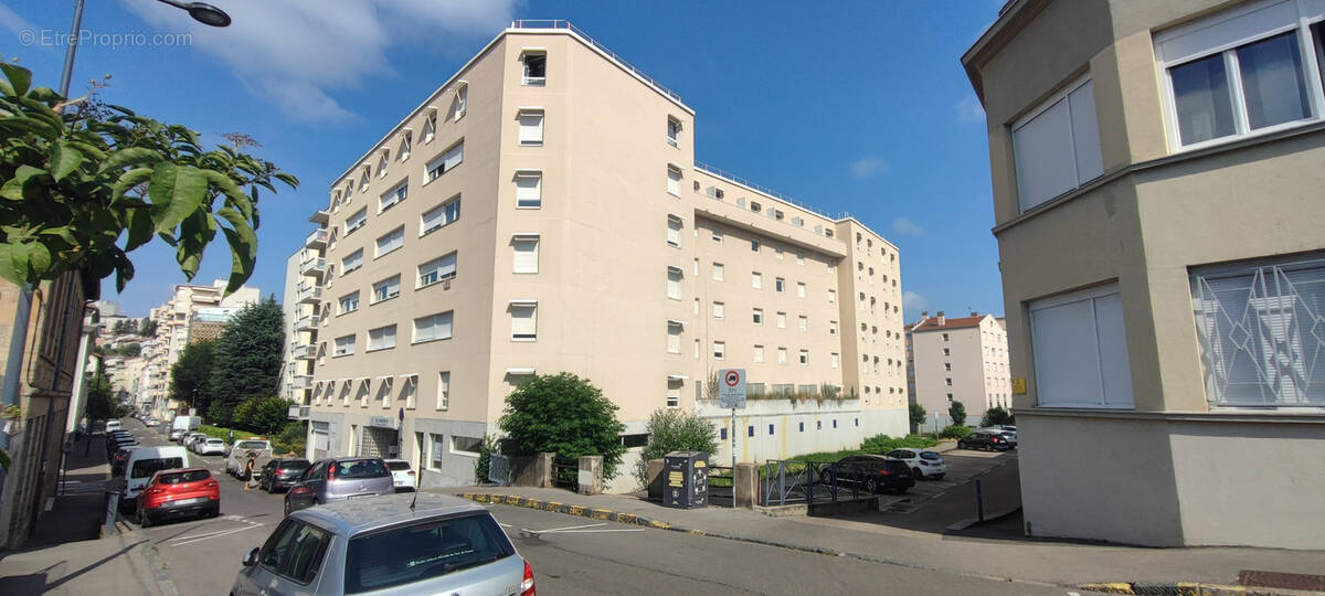 Appartement à SAINT-ETIENNE