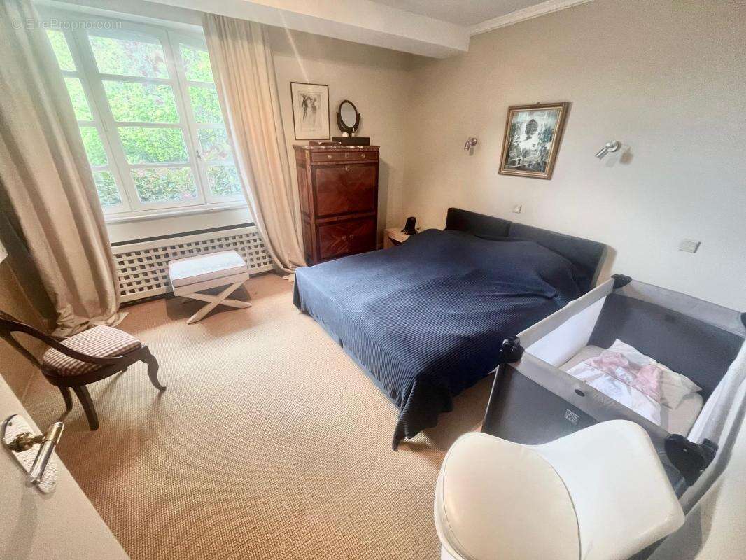 Maison à AVESNES-SUR-HELPE