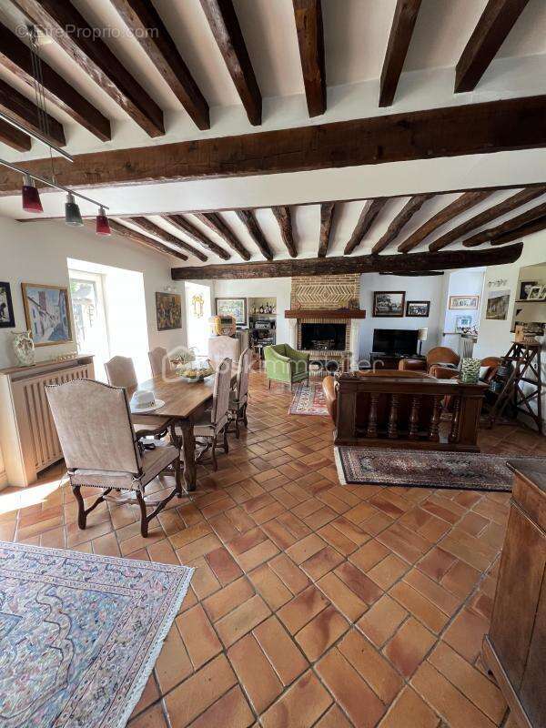 Maison à SAINT-FARGEAU-PONTHIERRY