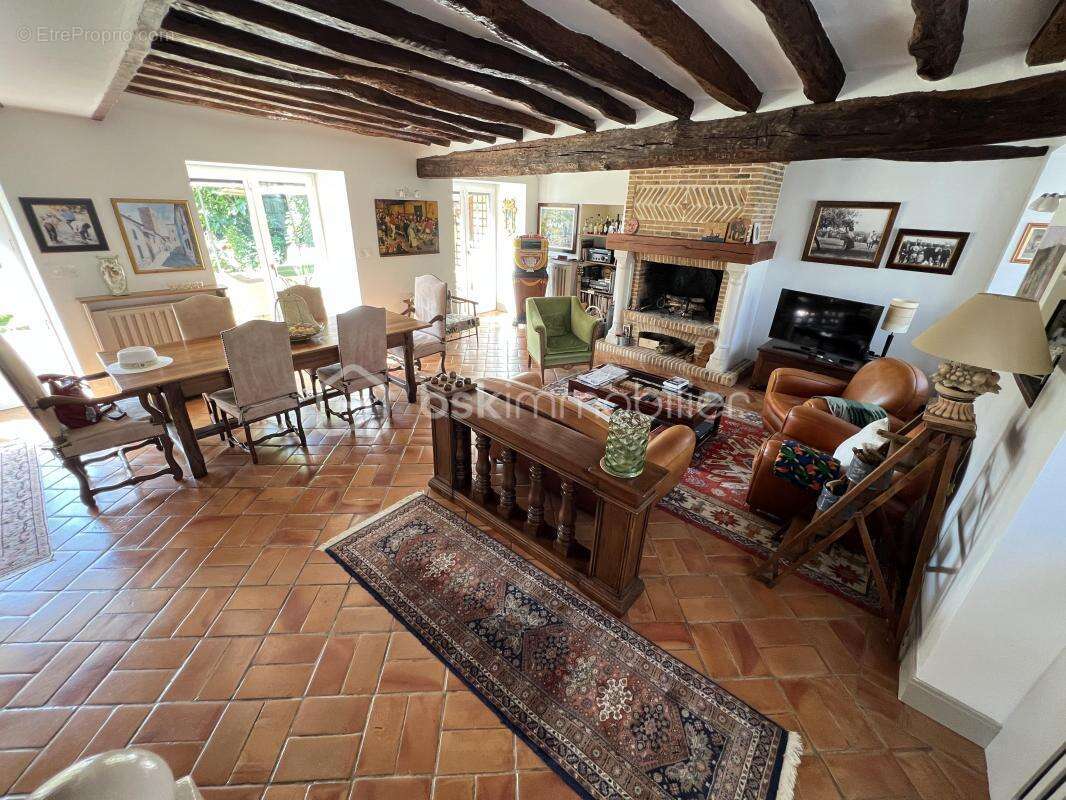 Maison à SAINT-FARGEAU-PONTHIERRY