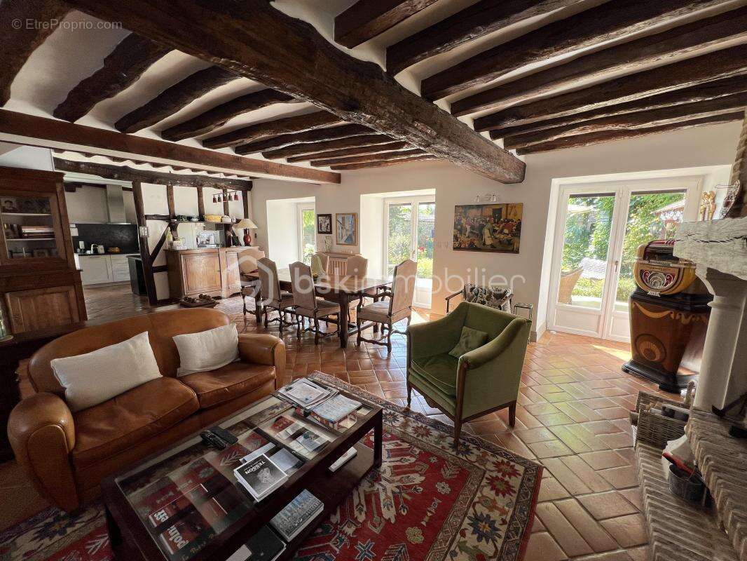 Maison à SAINT-FARGEAU-PONTHIERRY