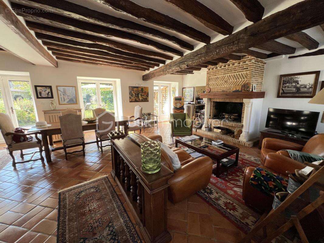 Maison à SAINT-FARGEAU-PONTHIERRY