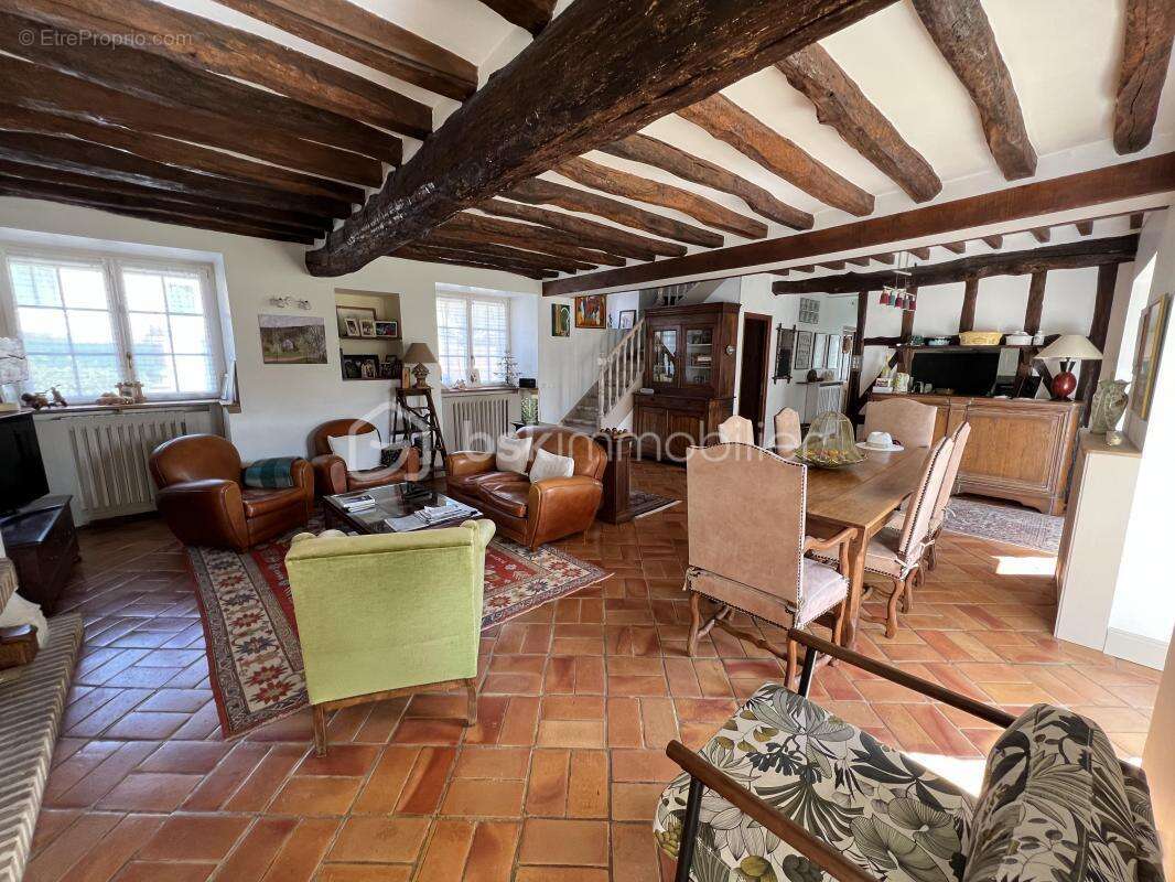 Maison à SAINT-FARGEAU-PONTHIERRY