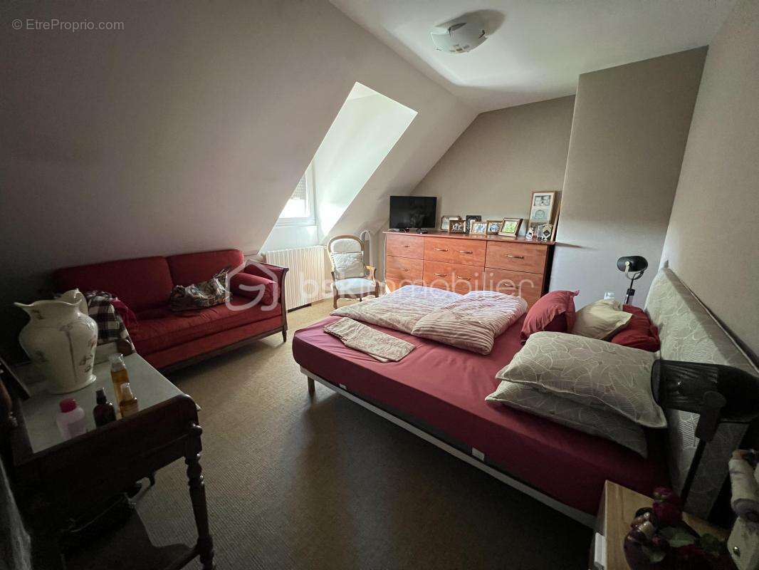 Maison à SAINT-FARGEAU-PONTHIERRY