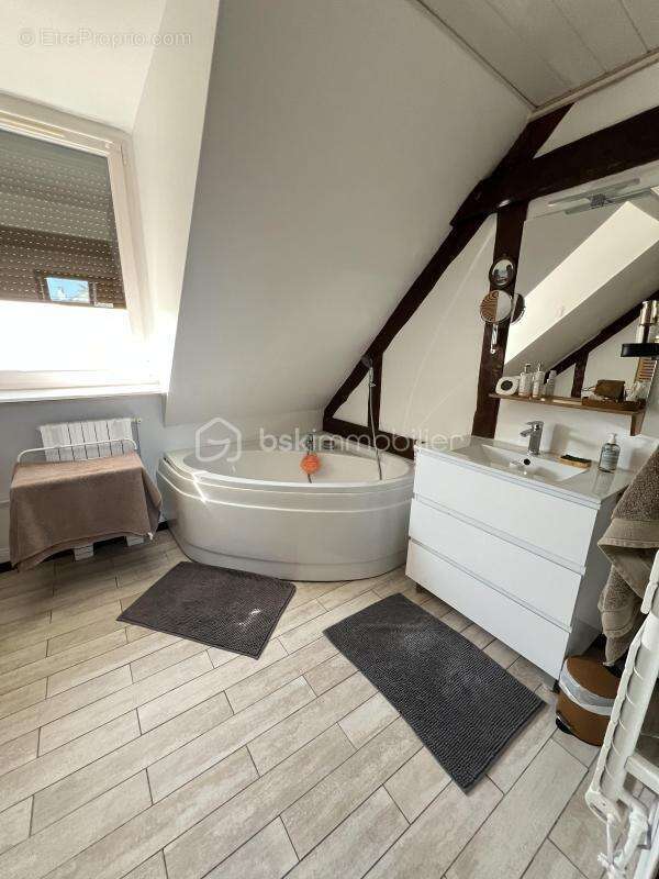 Maison à SAINT-FARGEAU-PONTHIERRY