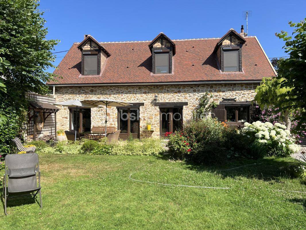 Maison à SAINT-FARGEAU-PONTHIERRY