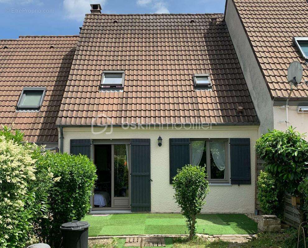 Maison à PONTAULT-COMBAULT