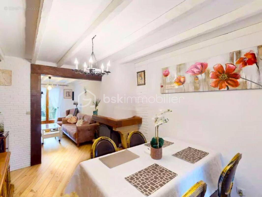 Maison à PONTAULT-COMBAULT