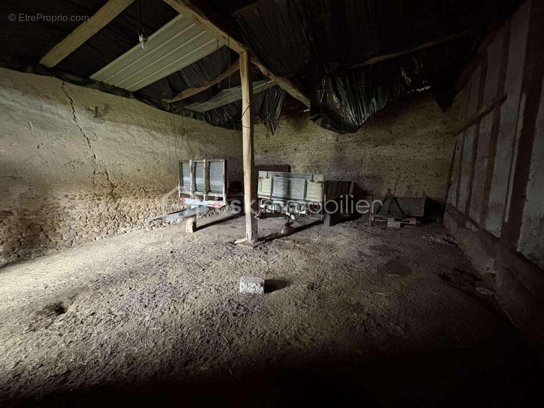 Maison à FREVILLE-DU-GATINAIS