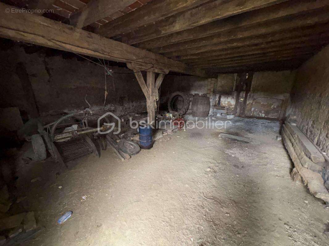 Maison à FREVILLE-DU-GATINAIS