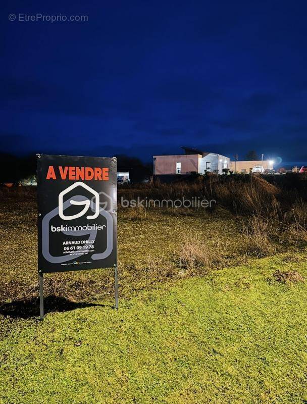 Terrain à RESSONS-SUR-MATZ