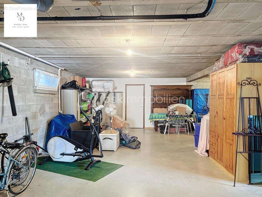 Maison à ARC-LES-GRAY