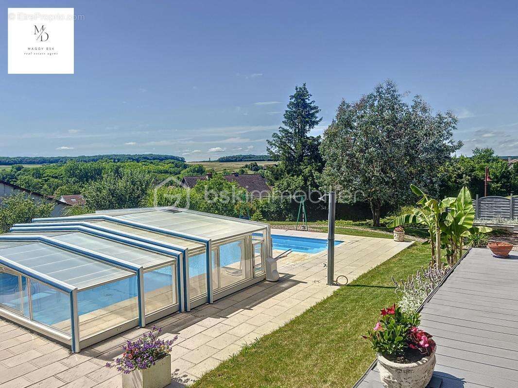 Maison à ARC-LES-GRAY