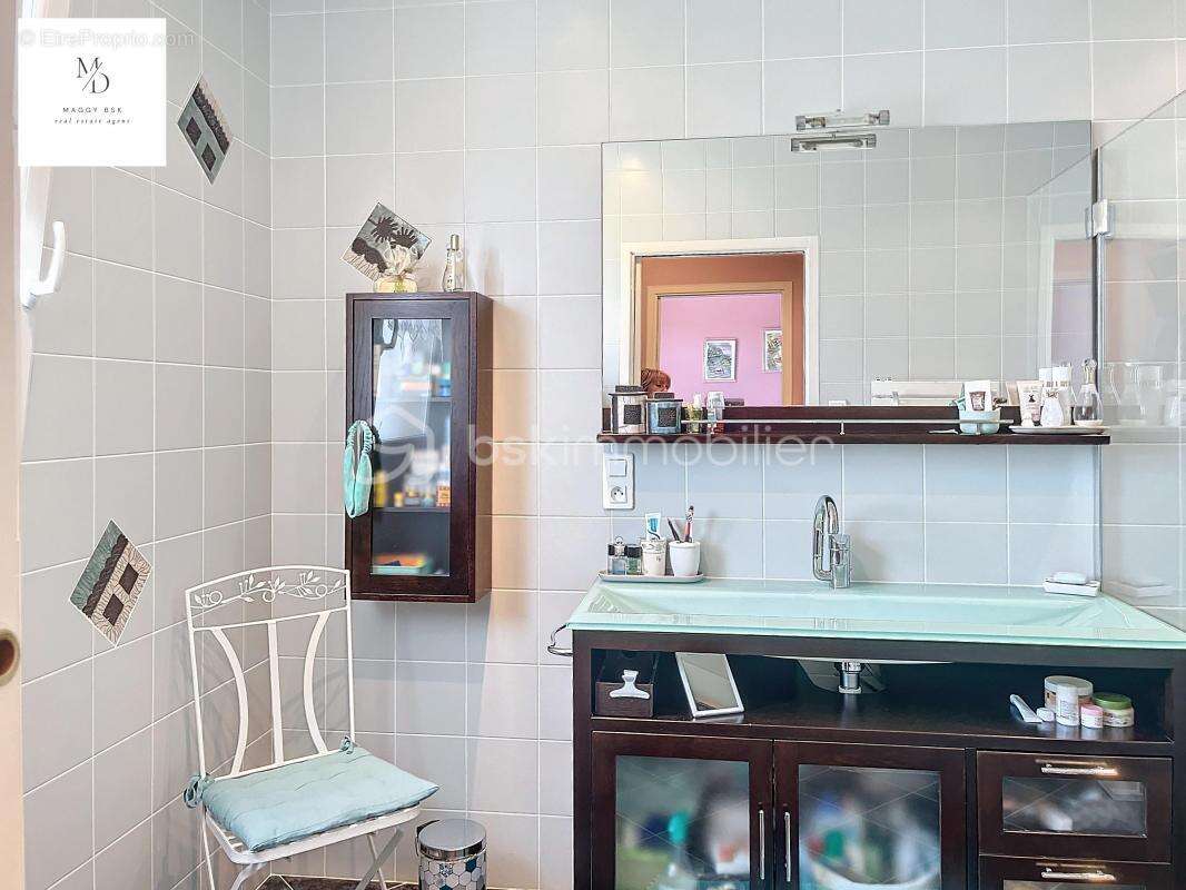 Maison à ARC-LES-GRAY