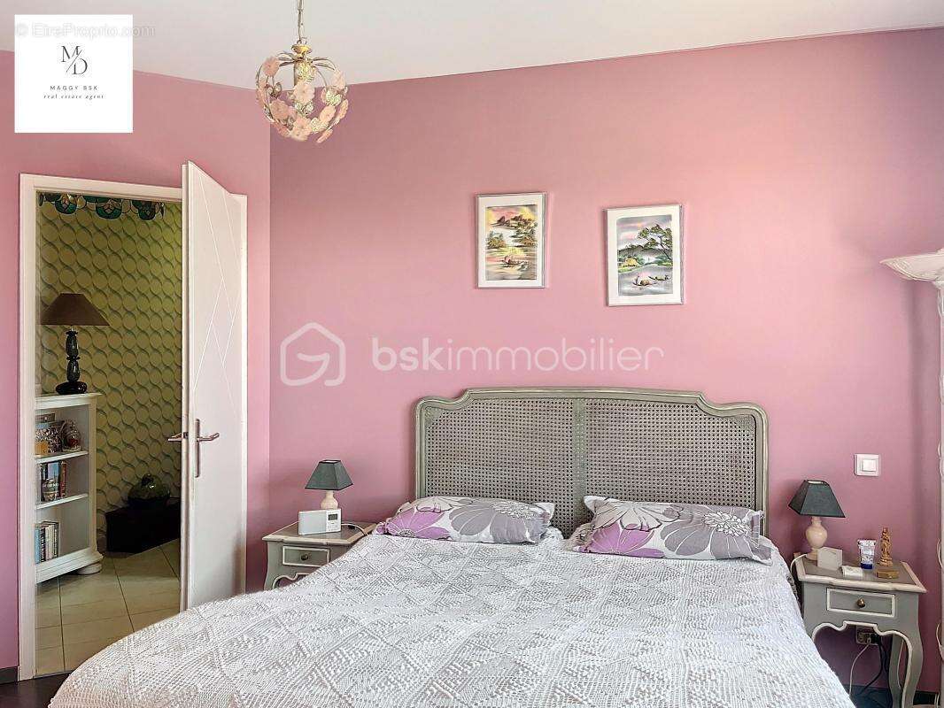 Maison à ARC-LES-GRAY