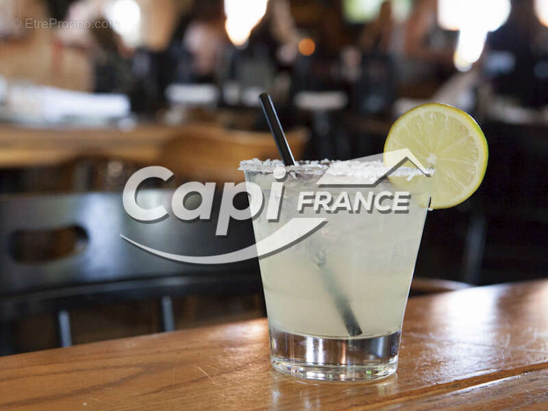 Commerce à SAINT-CYR-L&#039;ECOLE