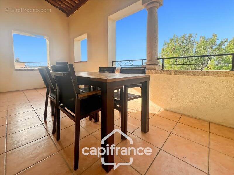 Appartement à MALLEMORT