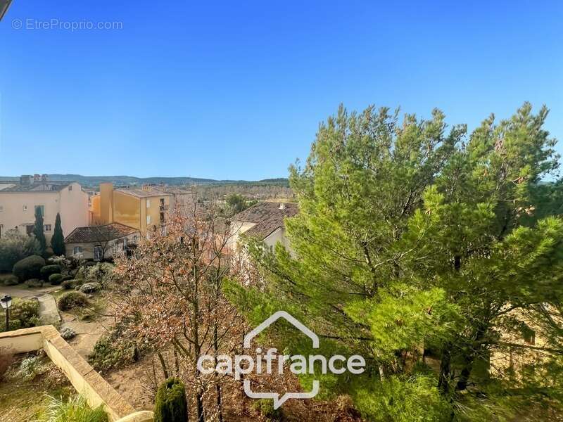 Appartement à MALLEMORT