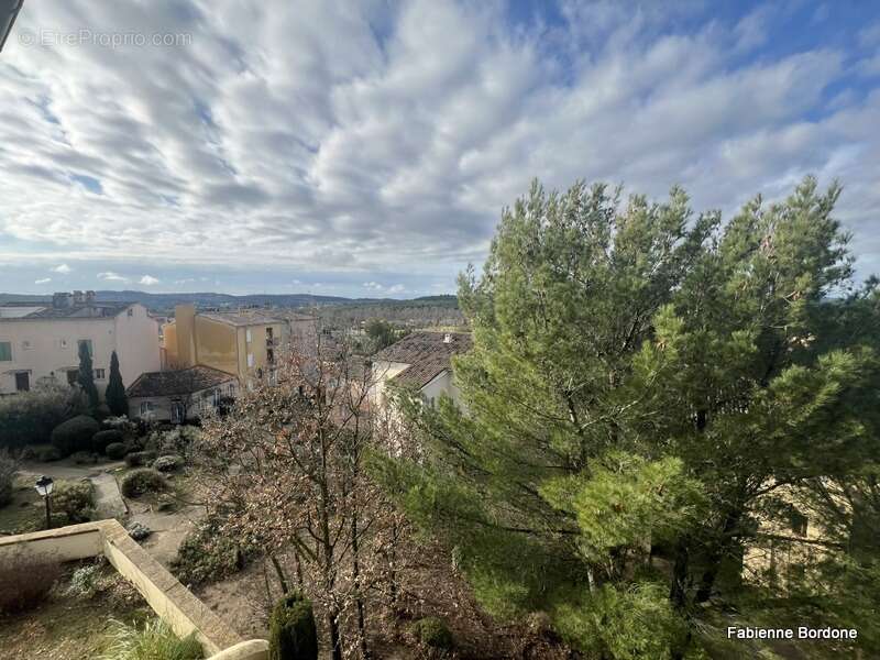 Appartement à MALLEMORT