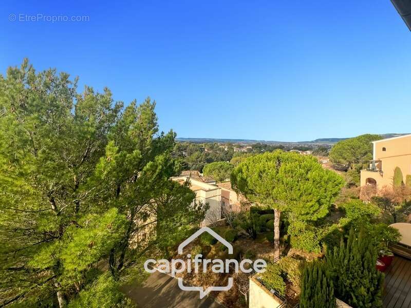 Appartement à MALLEMORT