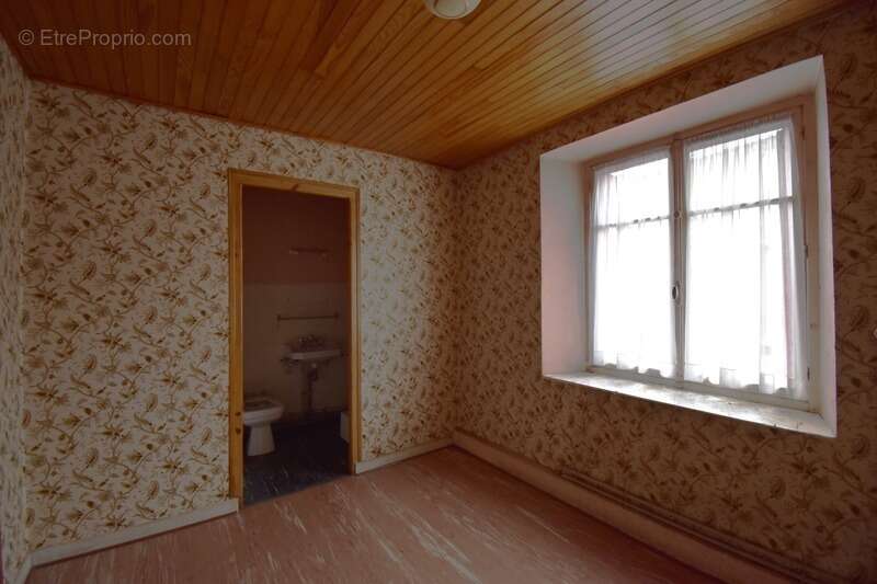 Maison à ROCHEPAULE